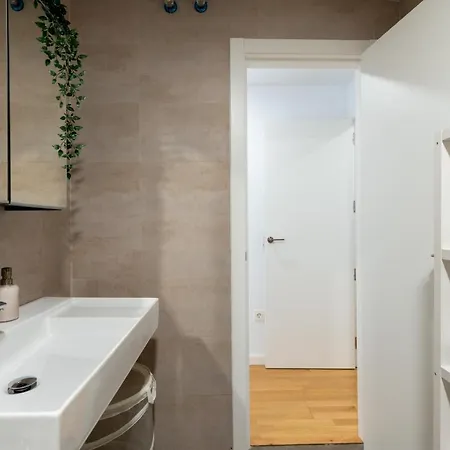Piso Nuevo En Triana Apartamento *