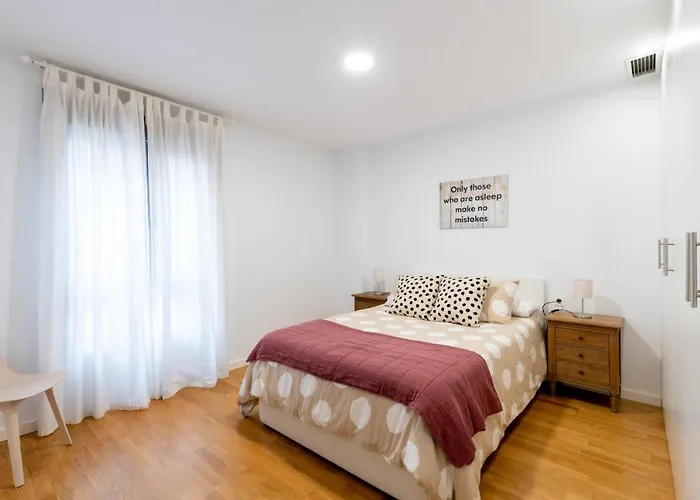 Piso Nuevo En Triana Apartment *