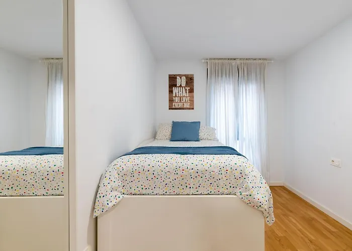 Piso Nuevo En Triana * Seville